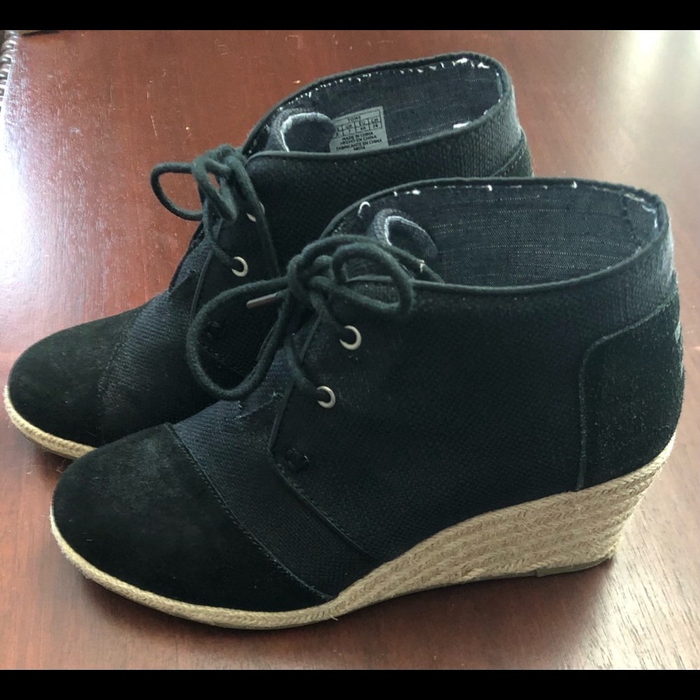 Tom wedges size 9